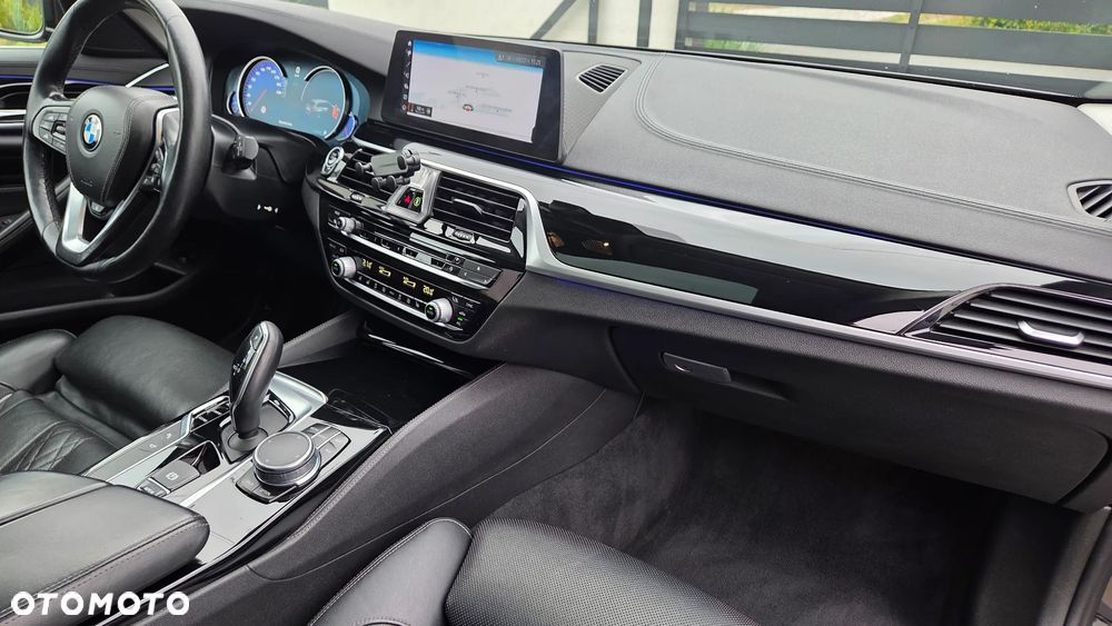 BMW Seria 5 520d Luxury Line sport - 33