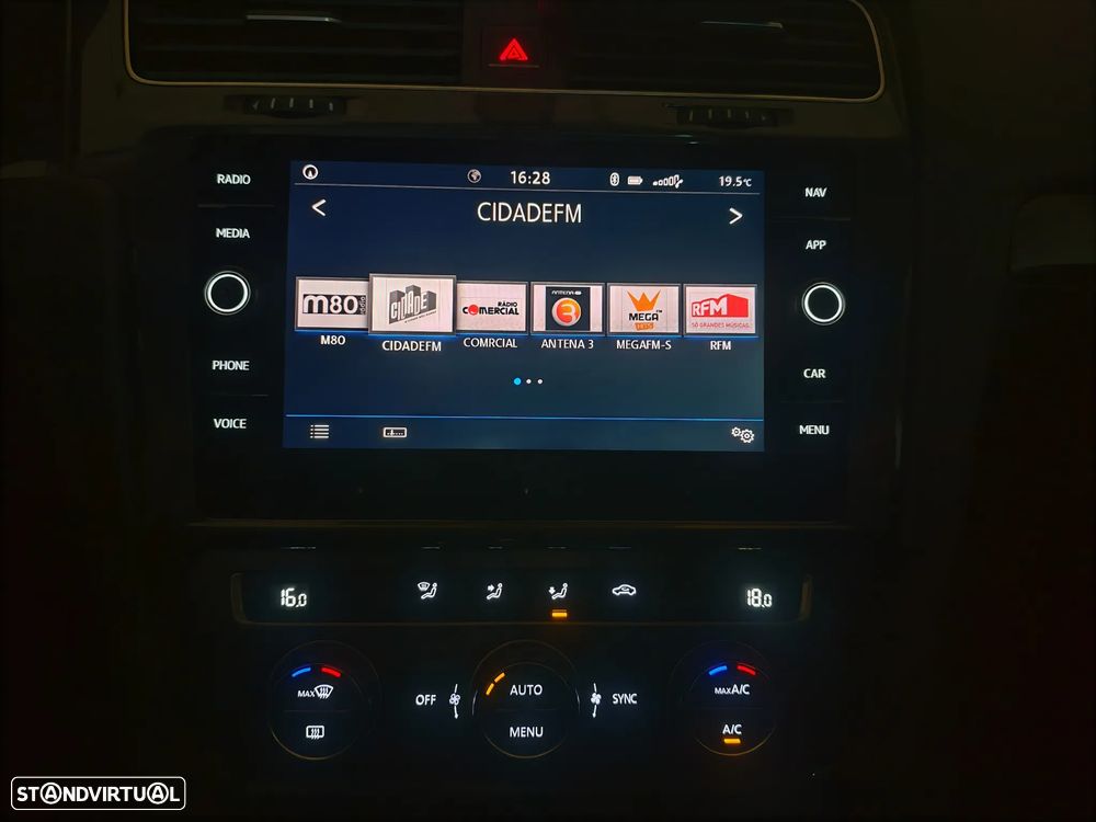 VW Golf Variant 1.6 TDi Confortline - 13