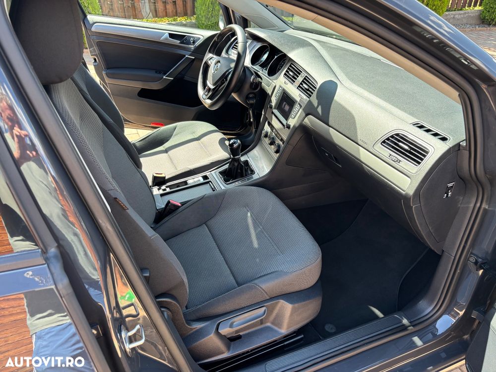 Volkswagen Golf 1.6 TDI BlueMotion Comfortline - 8