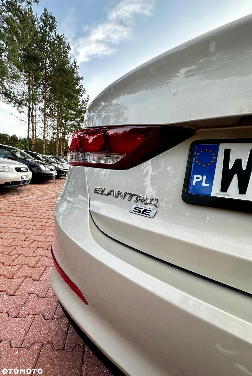 Hyundai Elantra - 19
