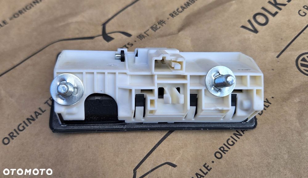 vw audi oe klamka klapy bagażnika 5n0827566t jak nowa - 2