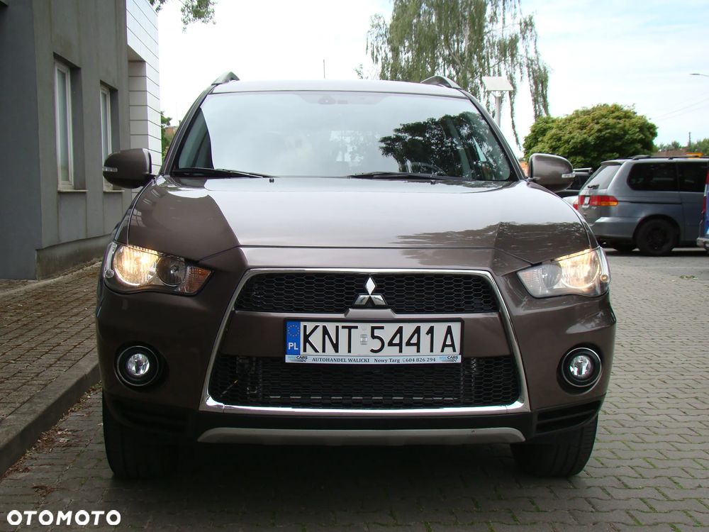 Mitsubishi Outlander 2.0 Intense + 2WD EU5 - 2