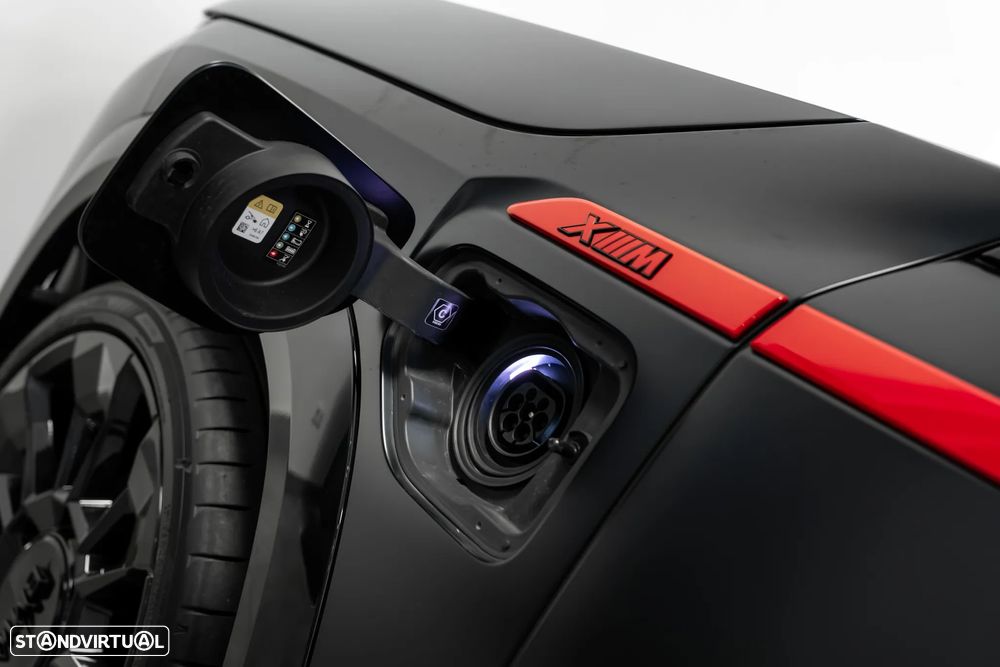 BMW XM Label Red - 11