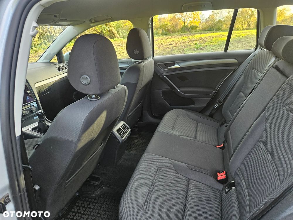 Volkswagen Golf VII 1.6 TDI BMT Comfortline - 23