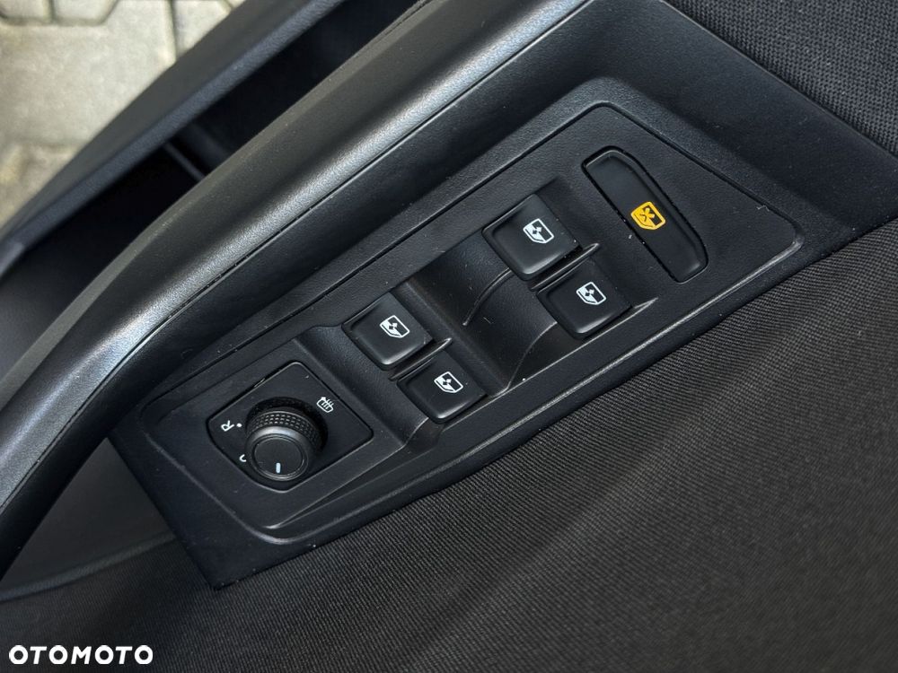 Volkswagen T-Roc - 31