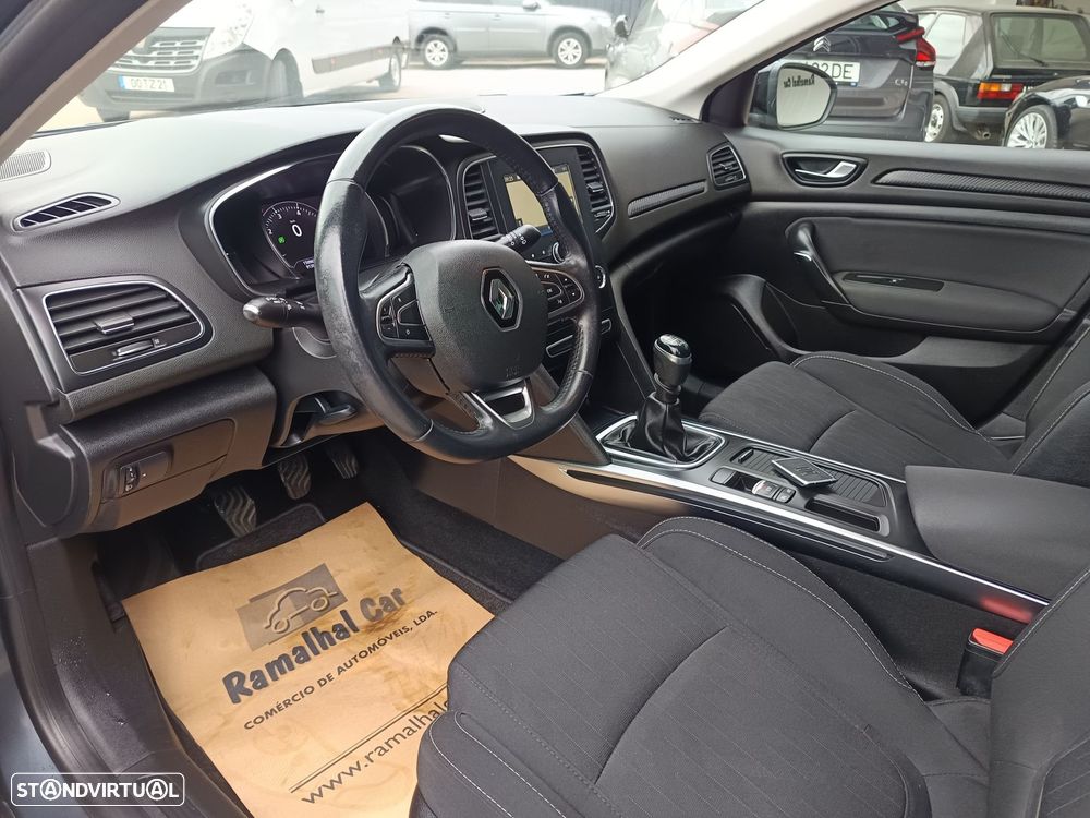 Renault Mégane Sport Tourer 1.3 TCe Limited - 24