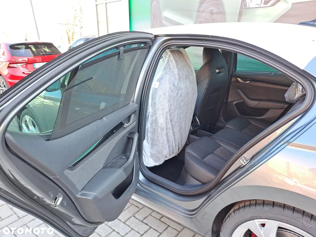 Skoda Octavia 2.0 TSI RS DSG - 6