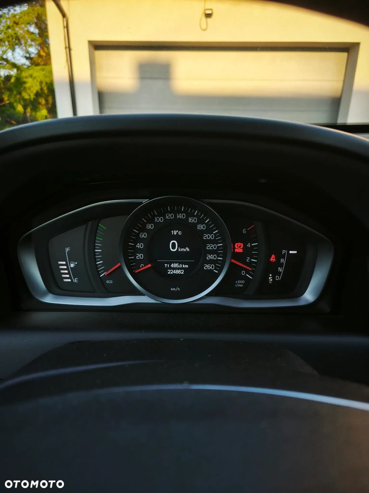 Volvo XC 60 D4 Drive-E Momentum - 8