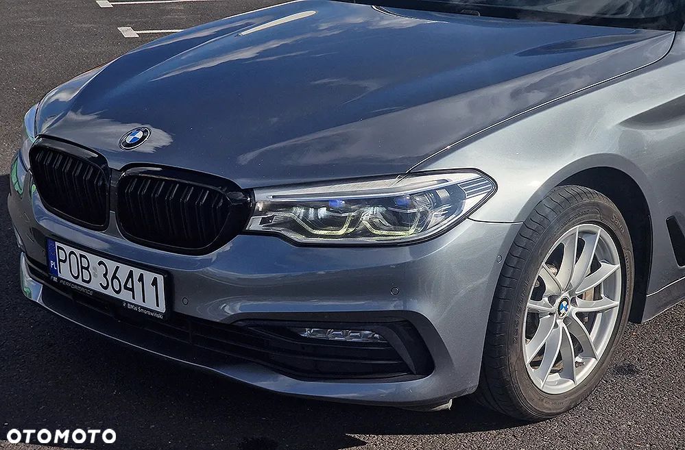 BMW Seria 5 525d Sport Line - 15