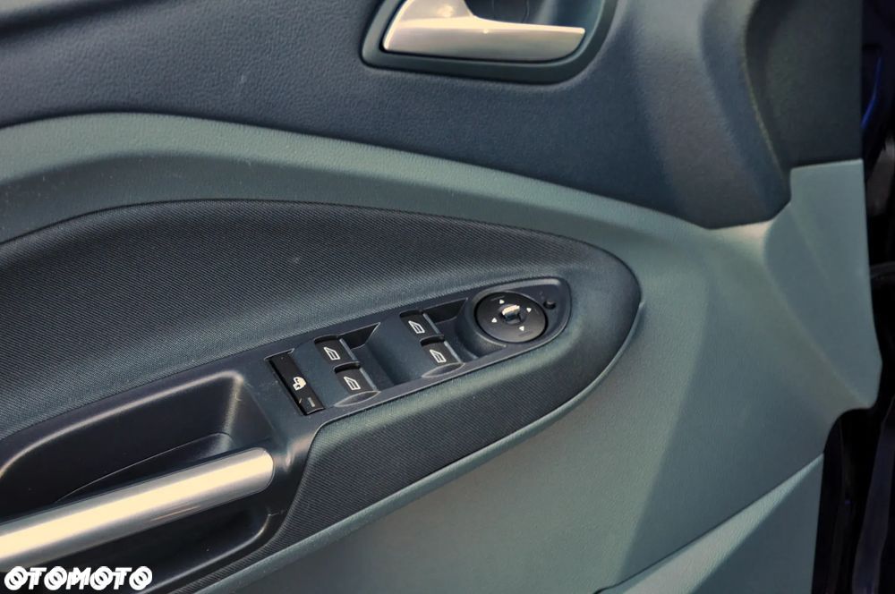 Ford C-MAX 1.6 Ti-VCT Titanium - 26