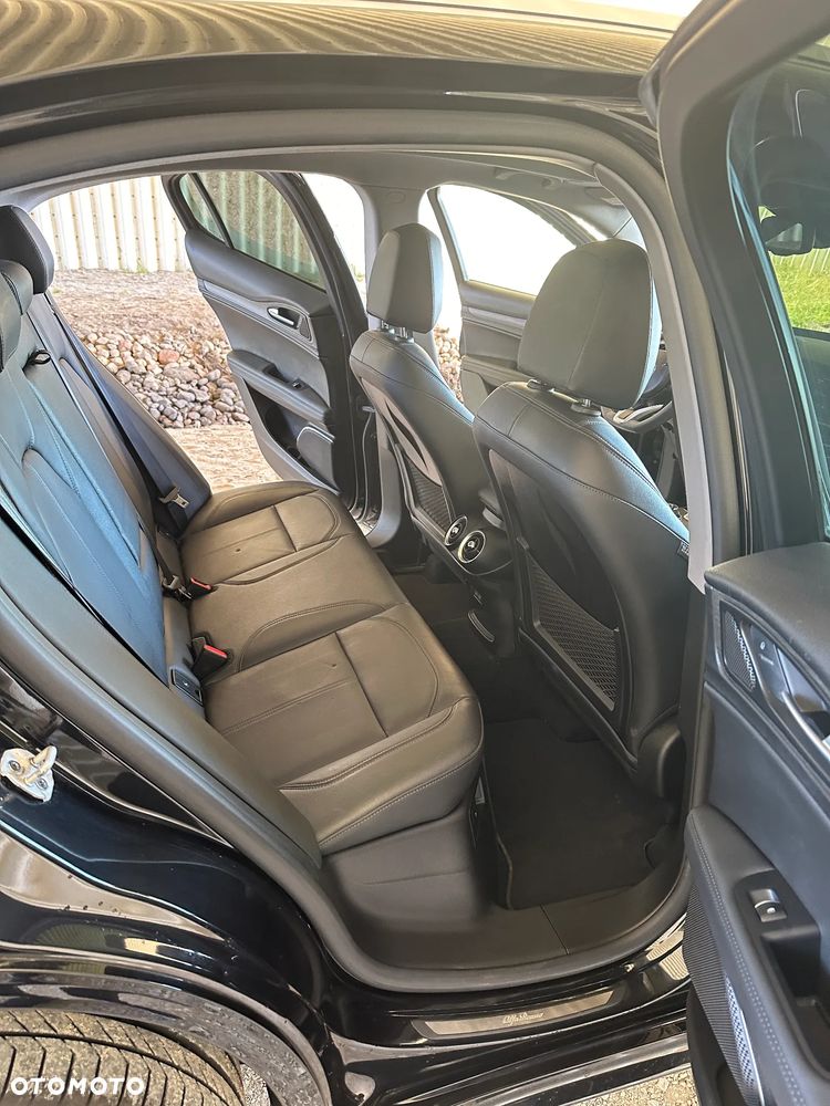 Alfa Romeo Stelvio 2.0 Turbo 16V AT8-Q4 Veloce - 16
