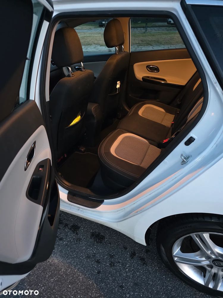 Kia Ceed 1.6 GDI L Business Line - 14