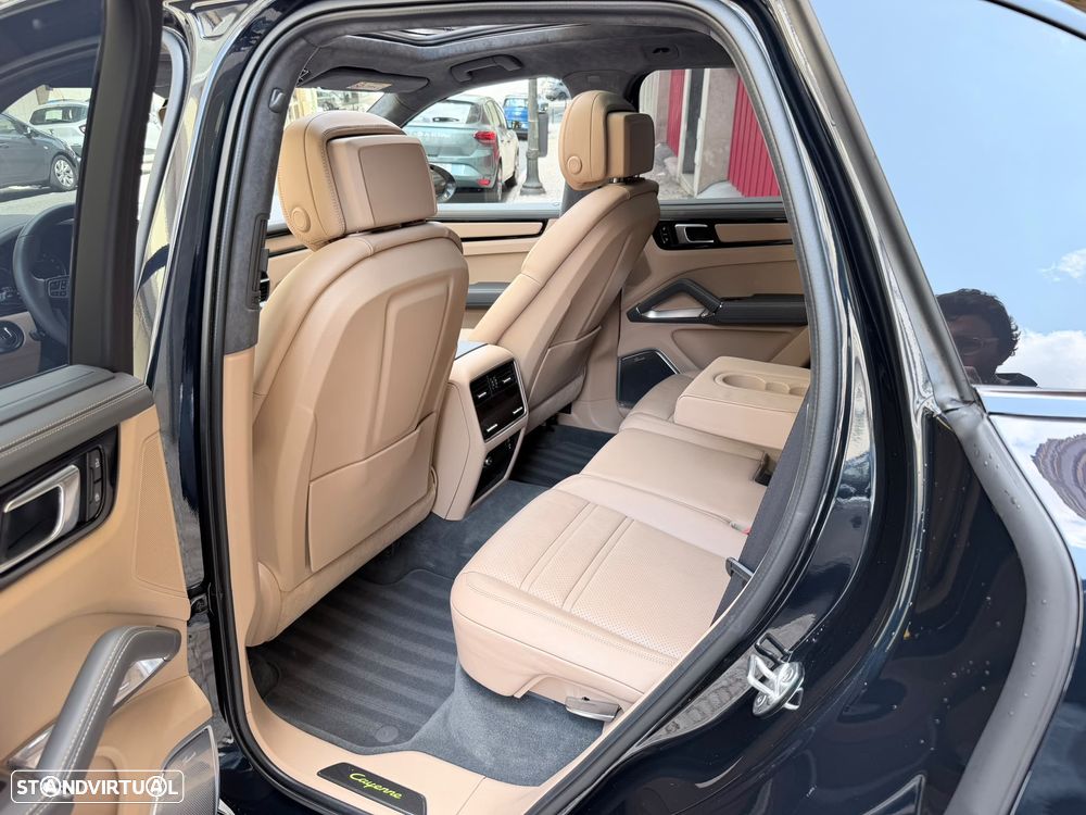 Porsche Cayenne Turbo S E-Hybrid - 6