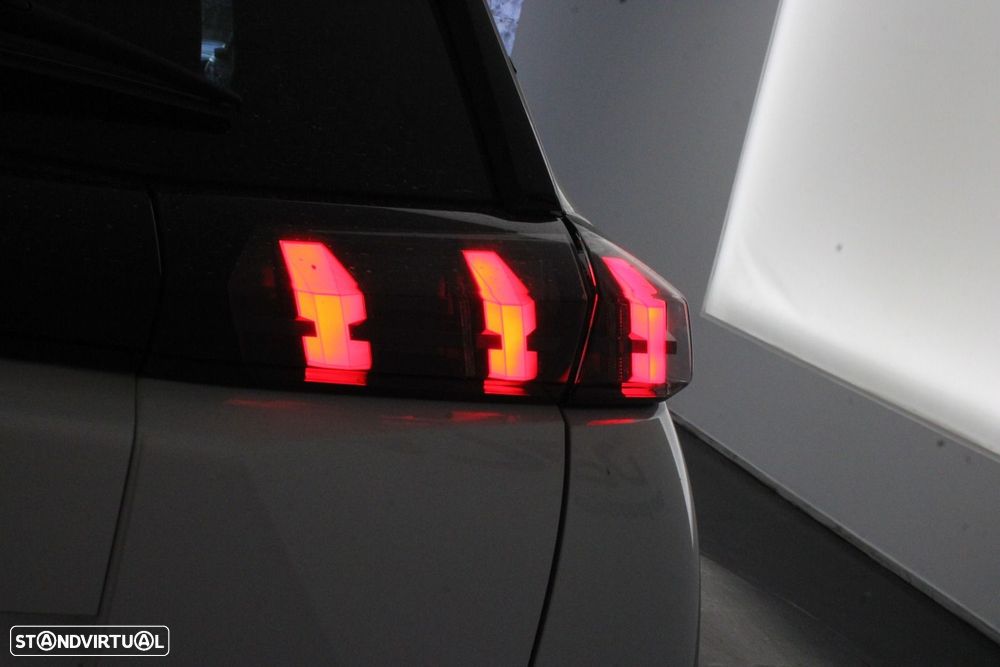 Peugeot e-2008 50 kWh GT Pack - 40