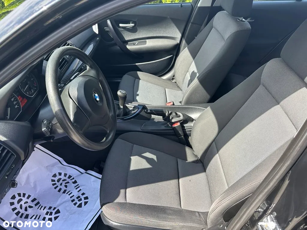 BMW Seria 1 116i - 32