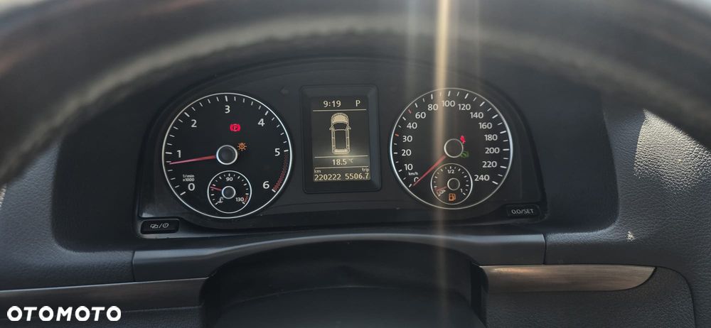 Volkswagen Touran 1.6 TDI DPF DSG Trendline - 20