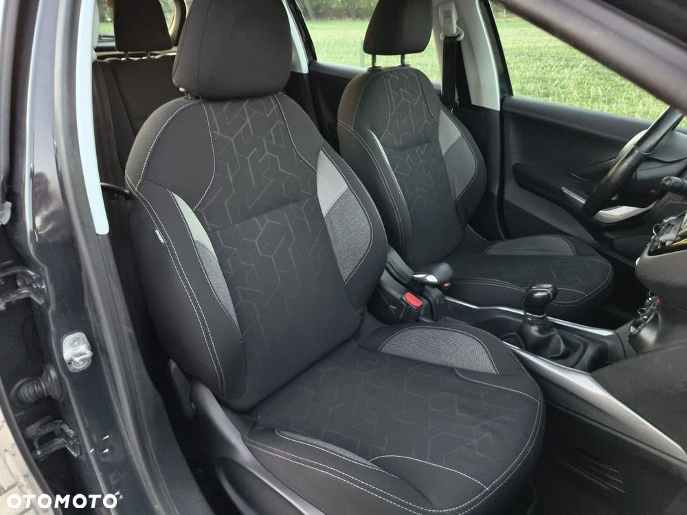 Peugeot 2008 - 12