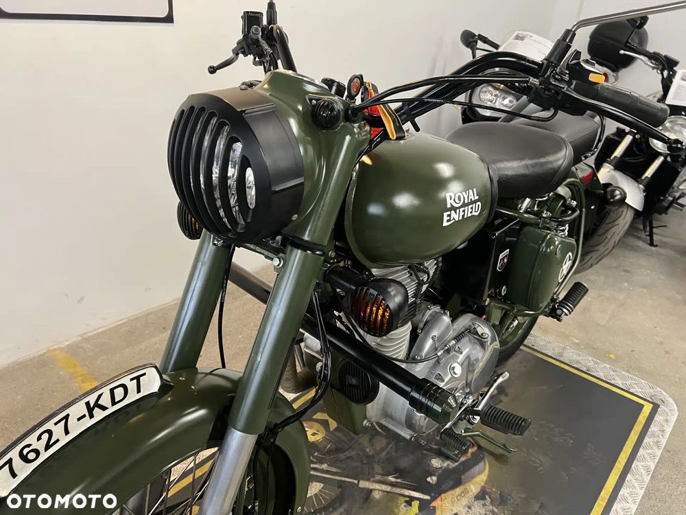 Royal Enfield Classic - 24