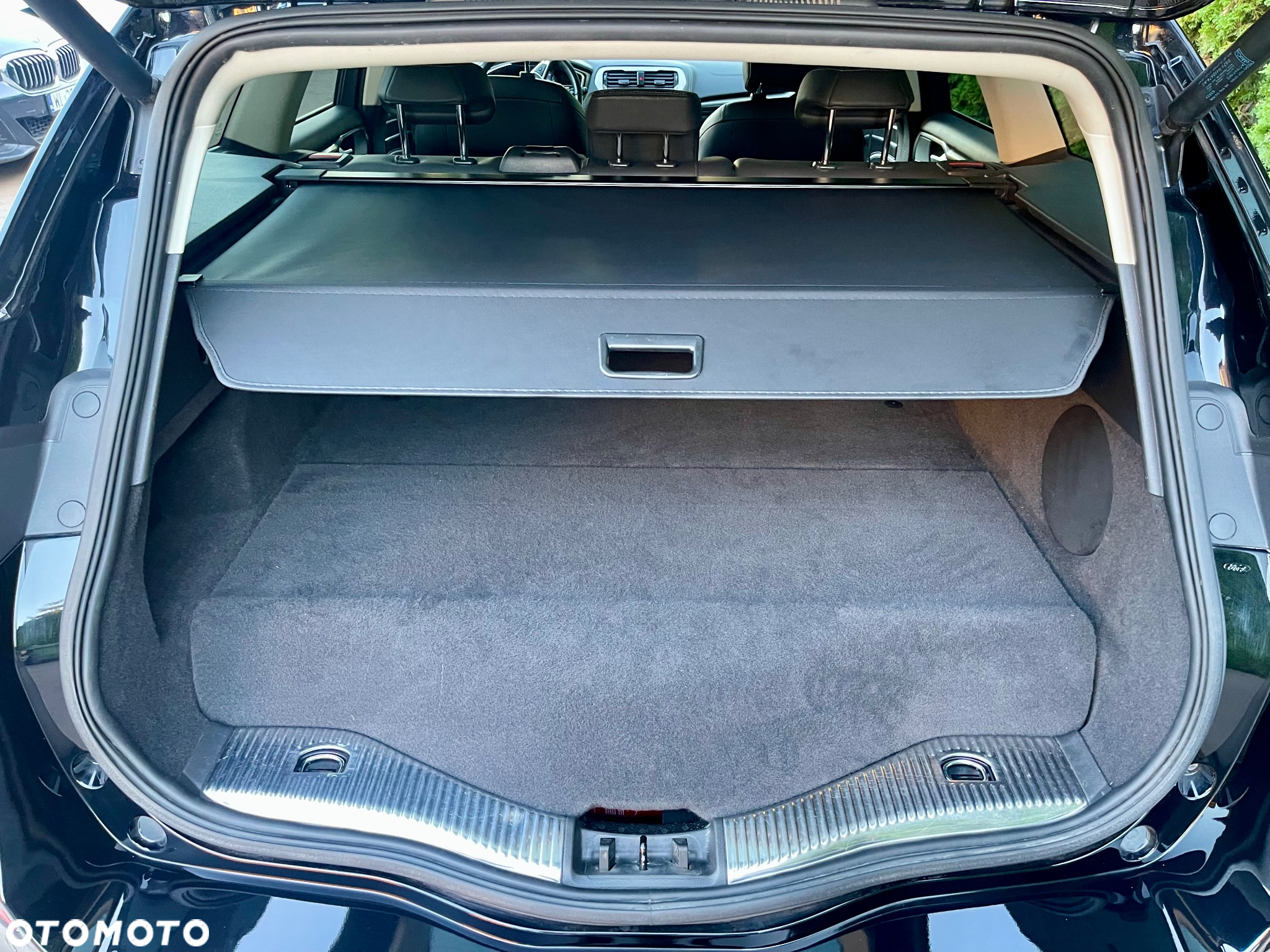 Ford Mondeo 2.0 Hybrid Vignale Plus - 24