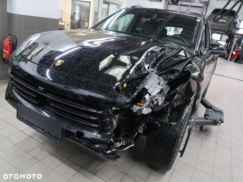Porsche Cayenne E-Hybrid Tiptronic S - 3