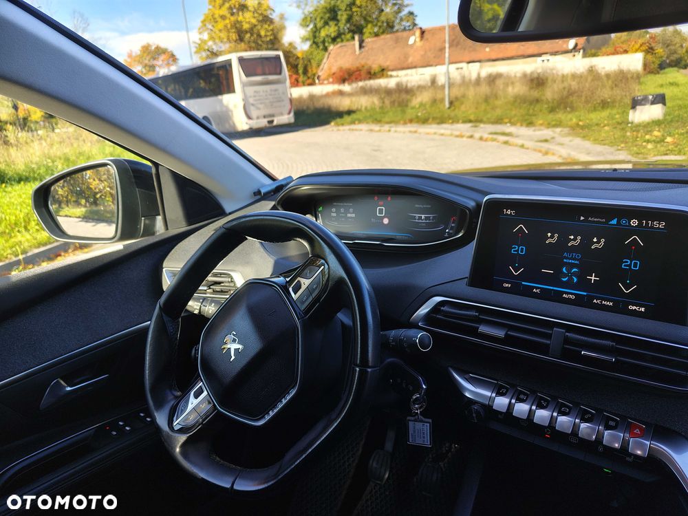 Peugeot 5008 - 9