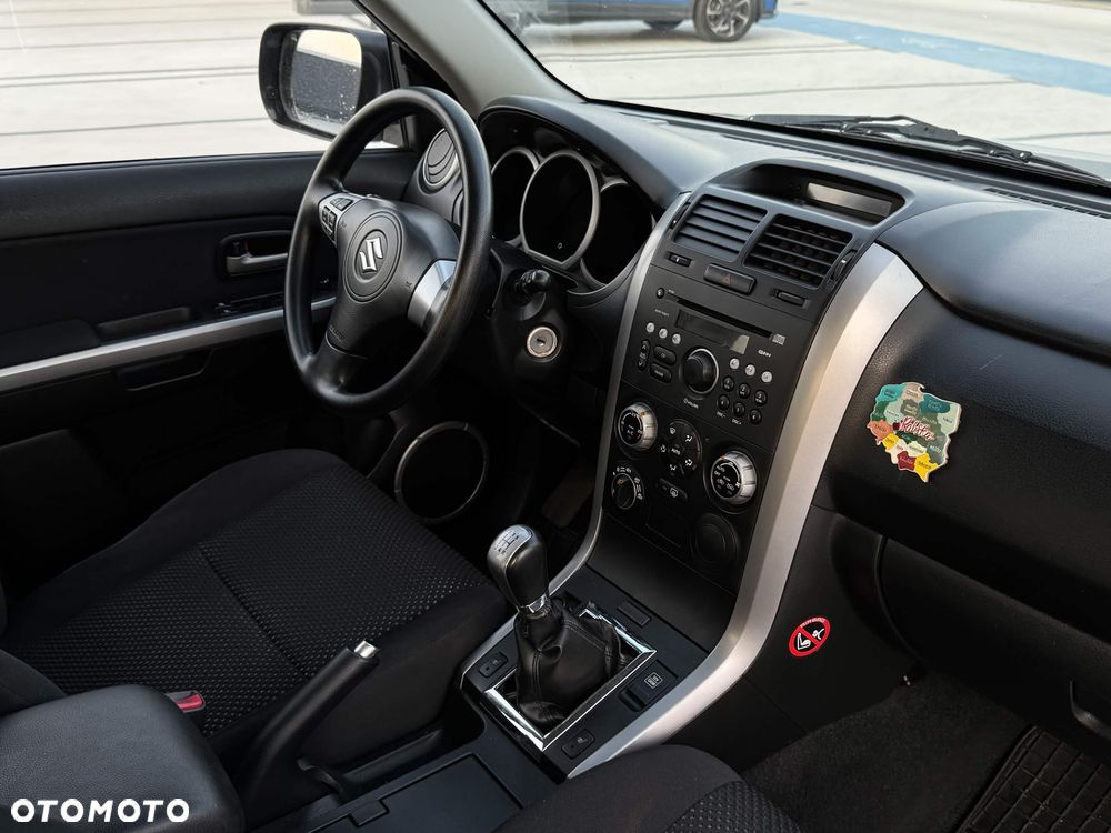 Suzuki Grand Vitara 2.0 Comfort - 18
