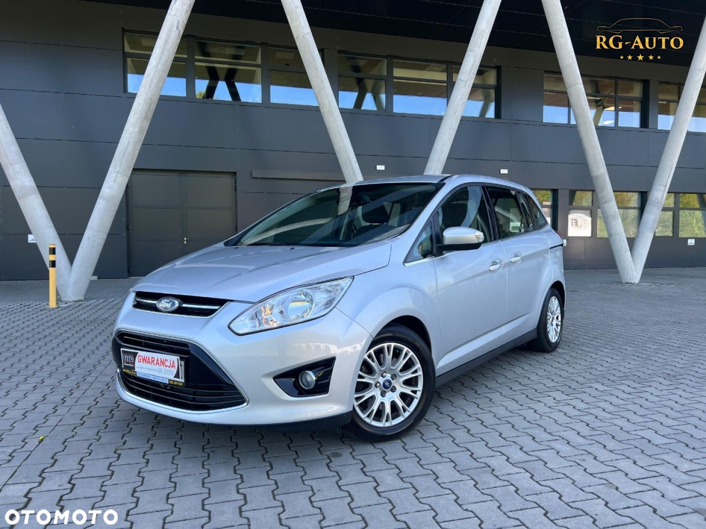 Ford Grand C-MAX - 16