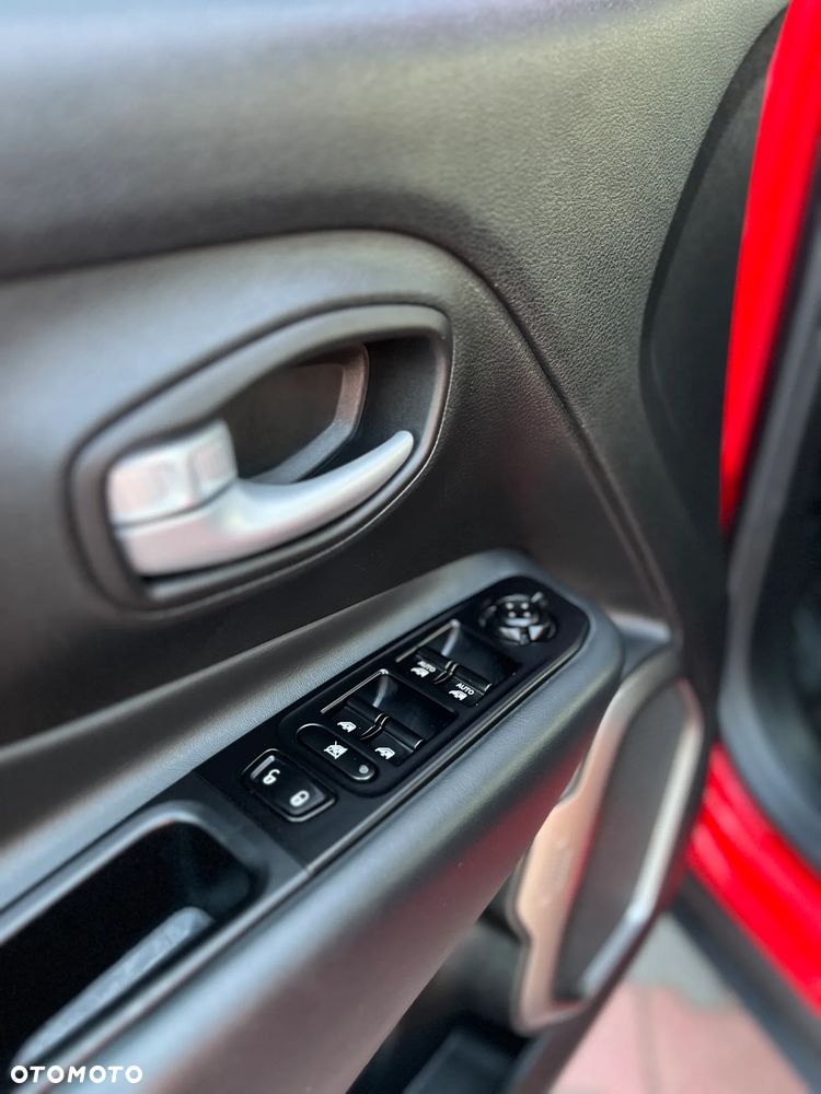 Jeep Renegade 1.5 T4 mHEV Limited FWD S&S DCT - 19