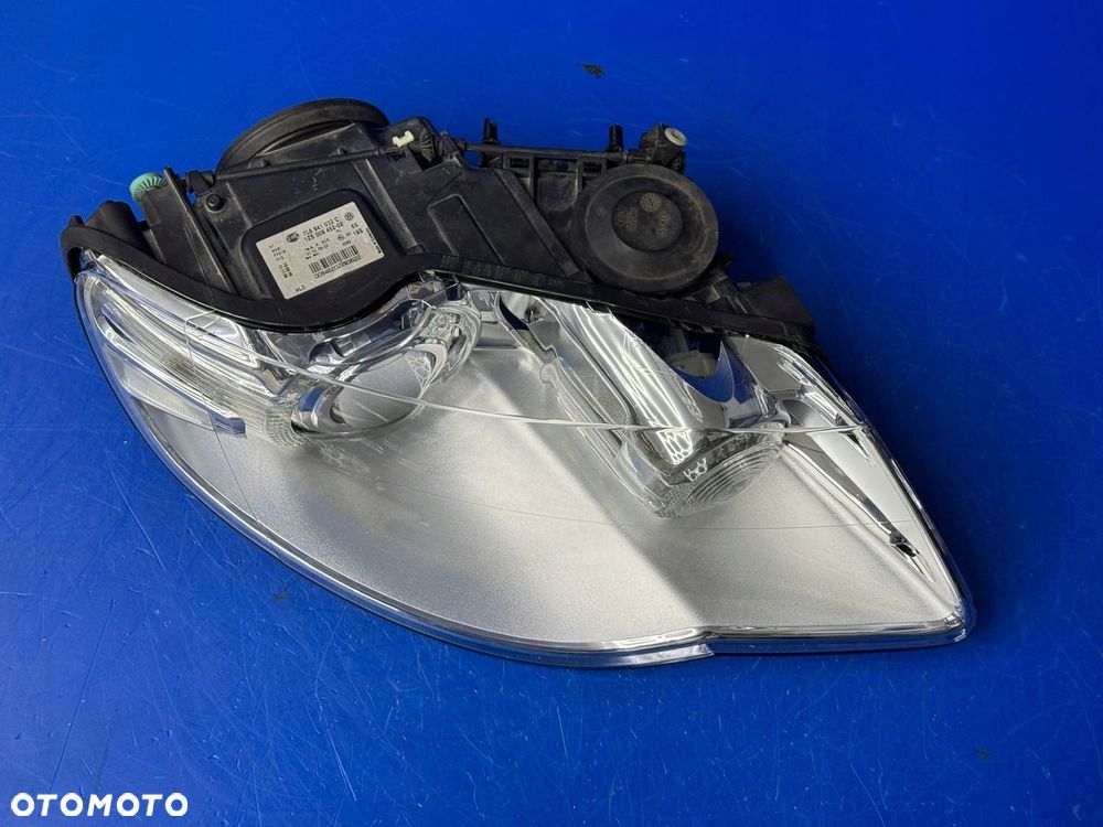PRAWY BI XENON VW TOUAREG 7L LIFT HELLA BDB EUR - 4