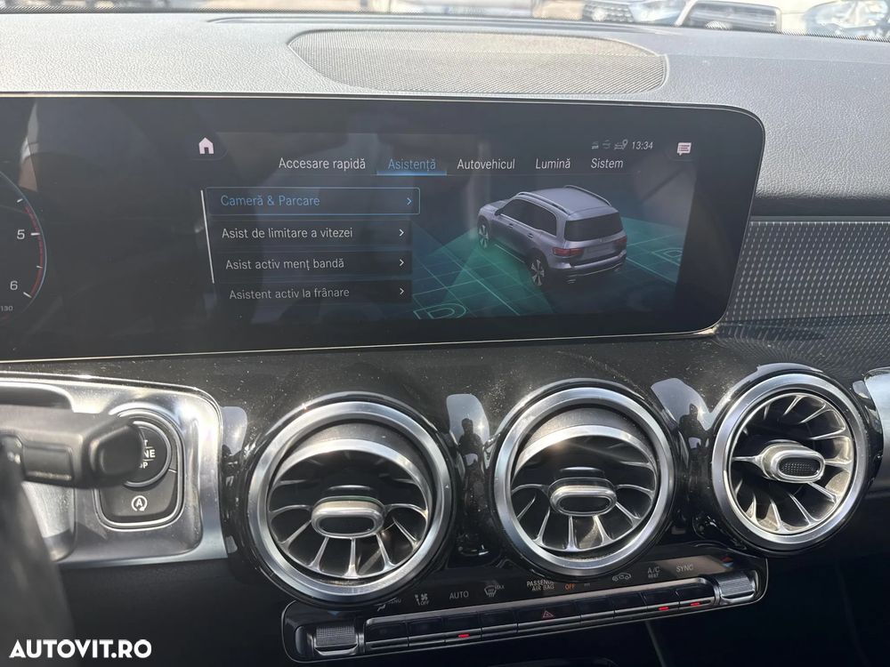 Mercedes-Benz GLB - 17