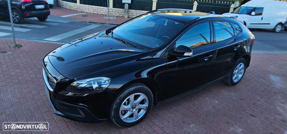 Volvo V40 2.0 D2 Momentum - 4