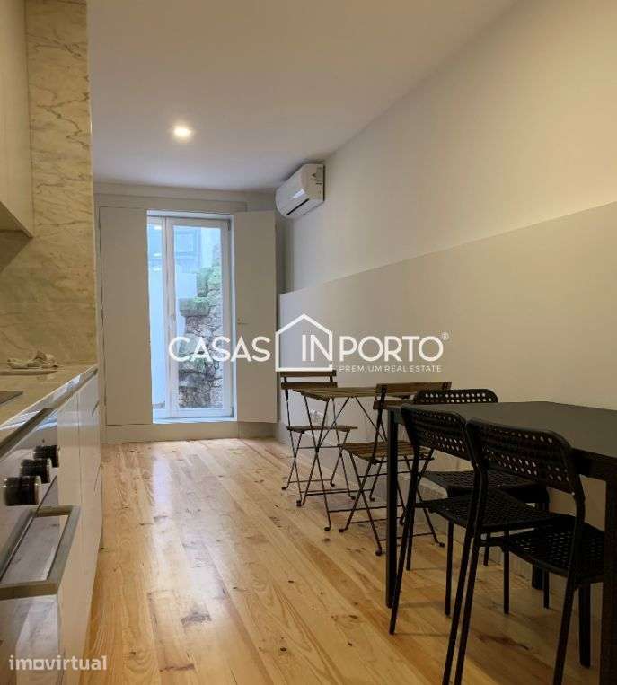 Apartamento com terraço junto aos Aliados - Grande imagem: 2/11