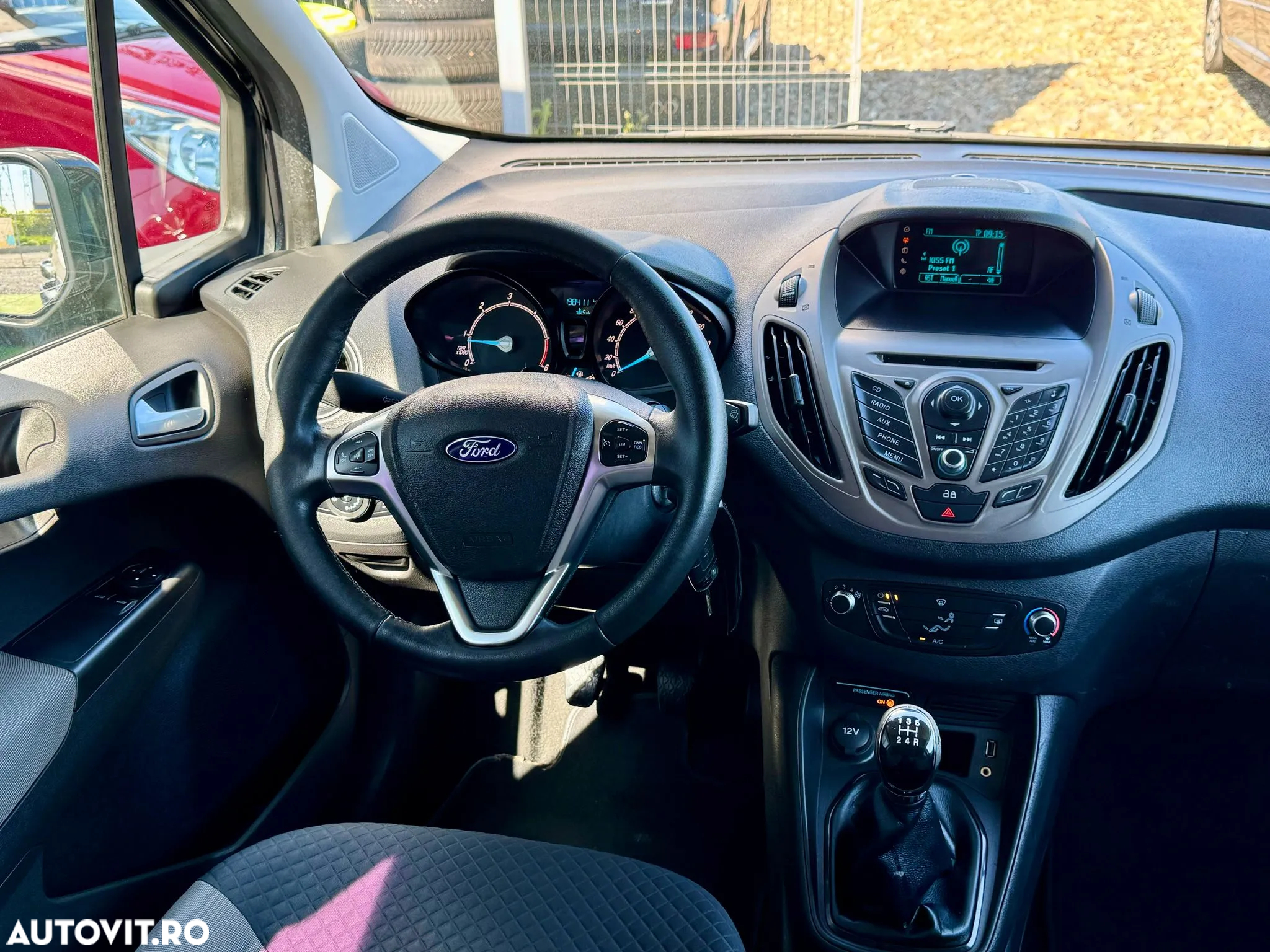 Ford Tourneo Courier 1.6 TDCi S&S Trend - 6