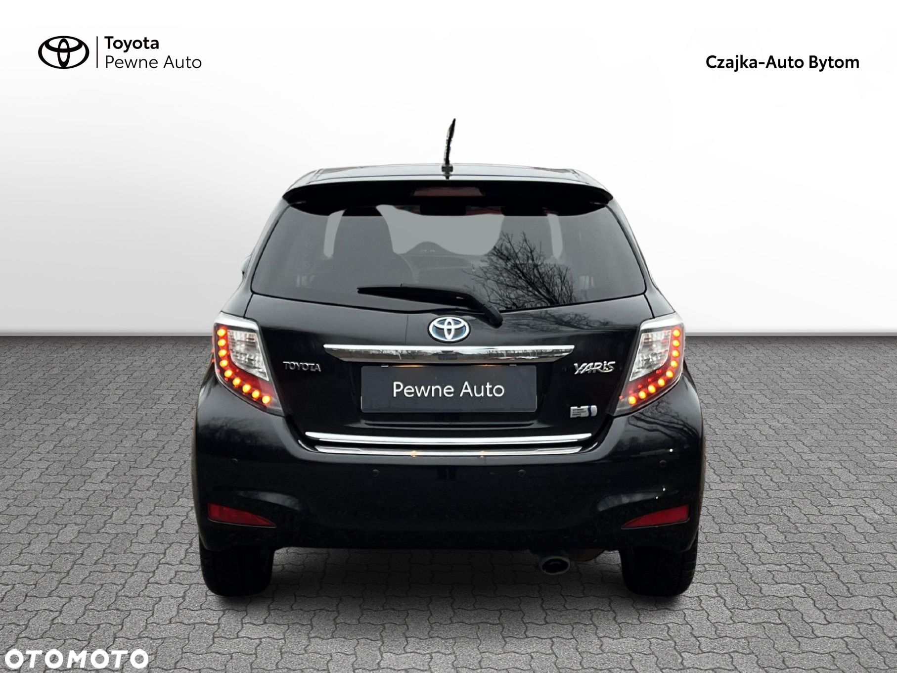 Toyota Yaris Hybrid 100 Dynamic - 6