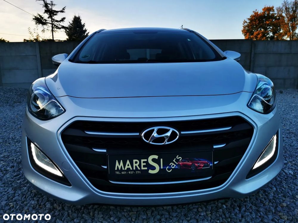 Hyundai i30 blue 1.4 YES Silver - 25