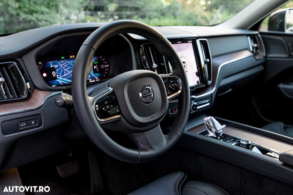 Volvo XC 60 Recharge T8 AWD AT Ultimate Bright - 20