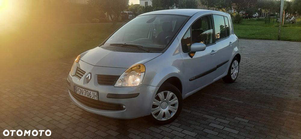 Renault Modus 1.6 16V Privilege - 1