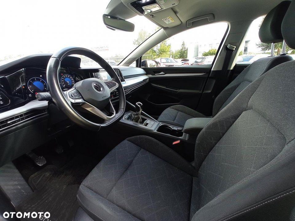 Volkswagen Golf - 10