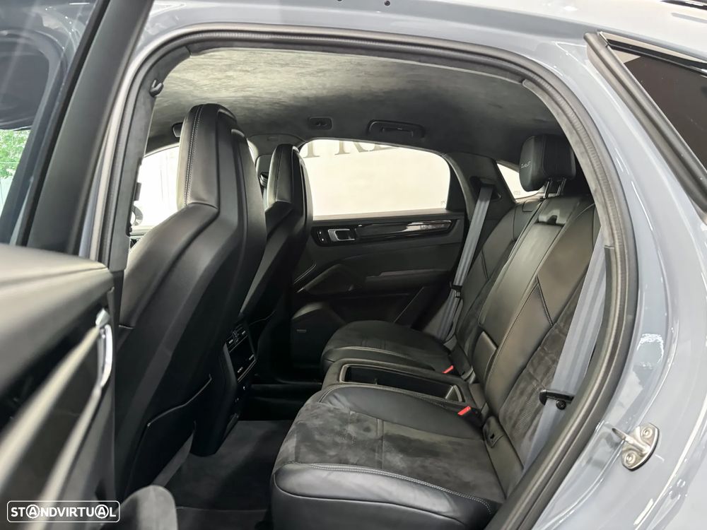 Porsche Cayenne Coupé Turbo GT Tiptronic S - 18