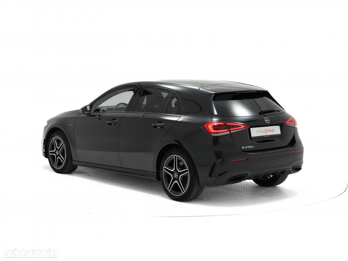 Mercedes-Benz A 250 e 8G-DCT AMG Line - 4