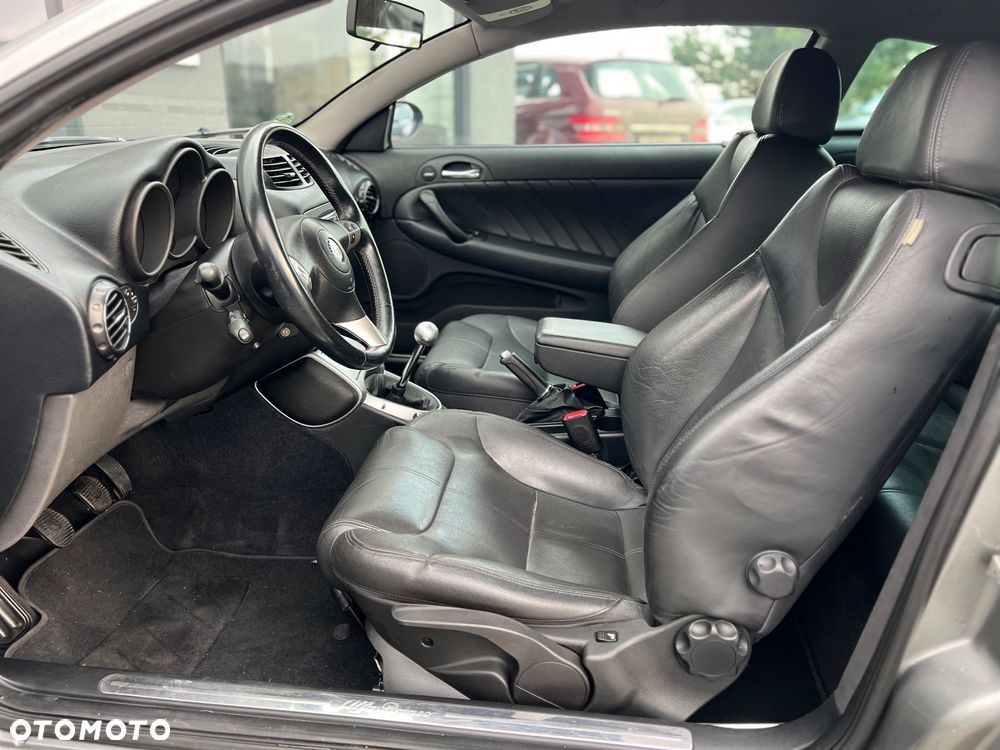 Alfa Romeo GT 2.0 JTS Distinctive Collezione - 8