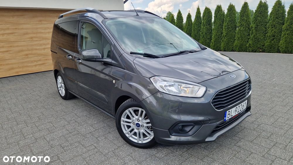 Ford Tourneo Courier 1.0 EcoBoost S&S Titanium - 27