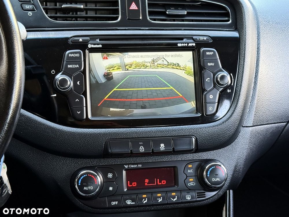 Kia Ceed - 22