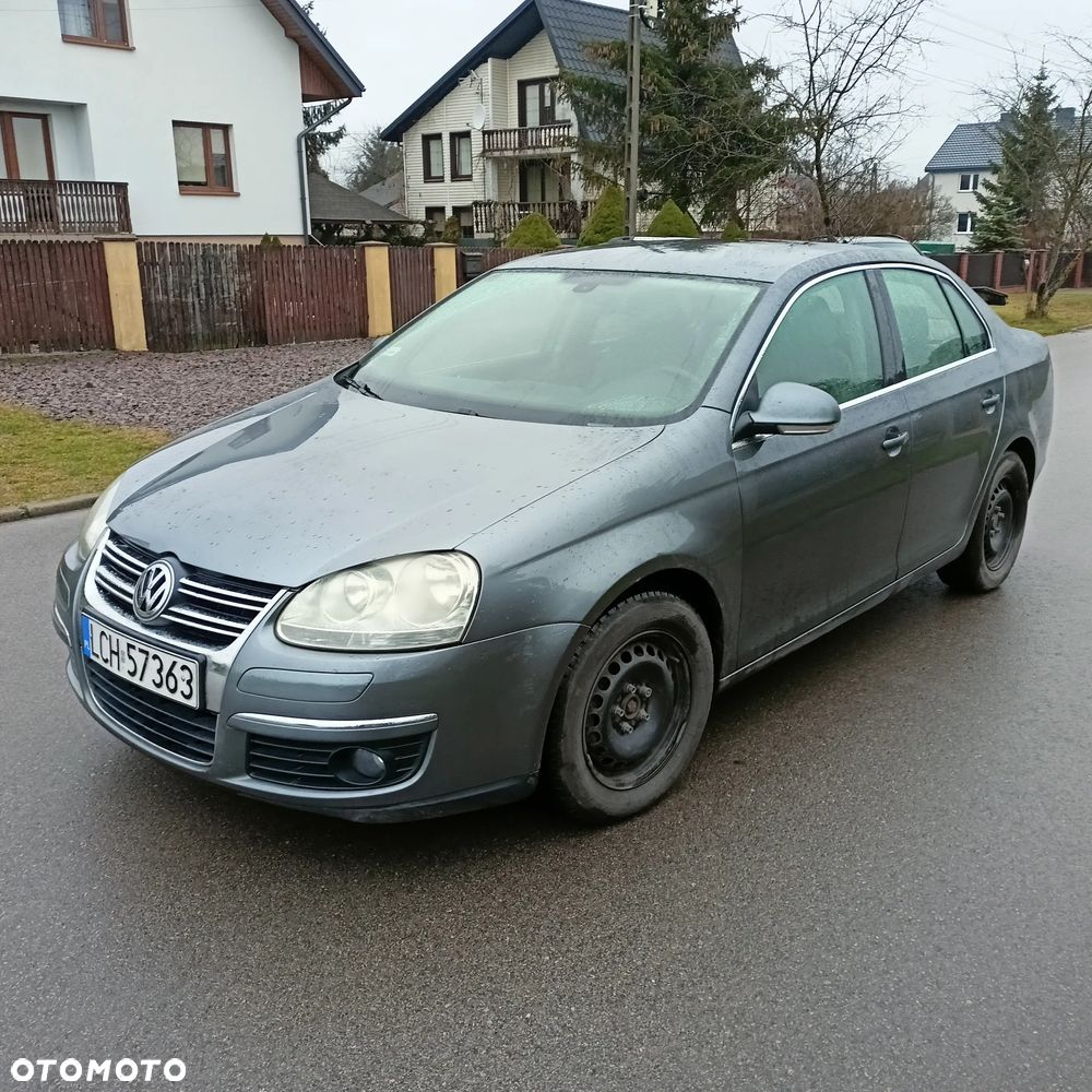 Volkswagen Jetta 2.0 TDI Comfortline - 3