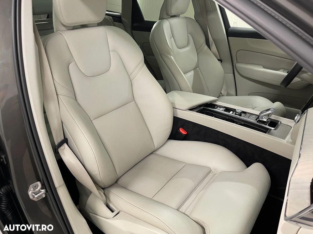 Volvo XC 60 T6 AWD Recharge Geartronic Inscription - 11