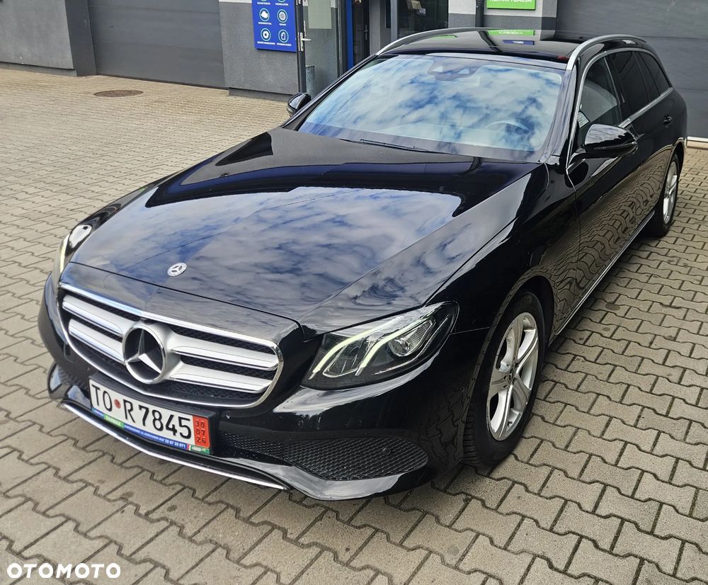 Mercedes-Benz Klasa E 200 4-Matic 9G-TRONIC - 24