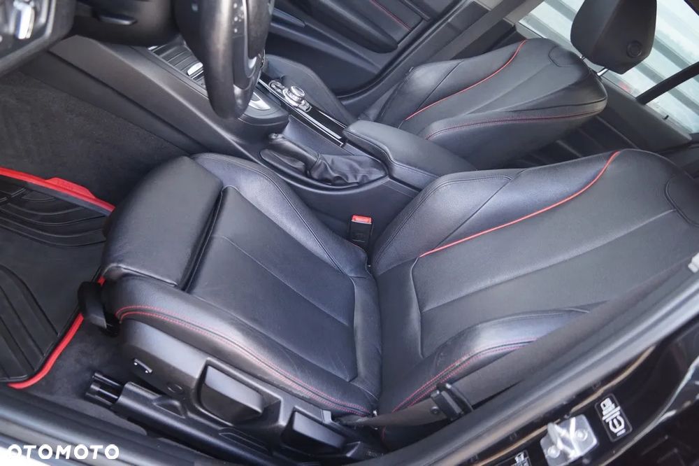 BMW Seria 3 328i xDrive Sport-Aut Sport Line - 13