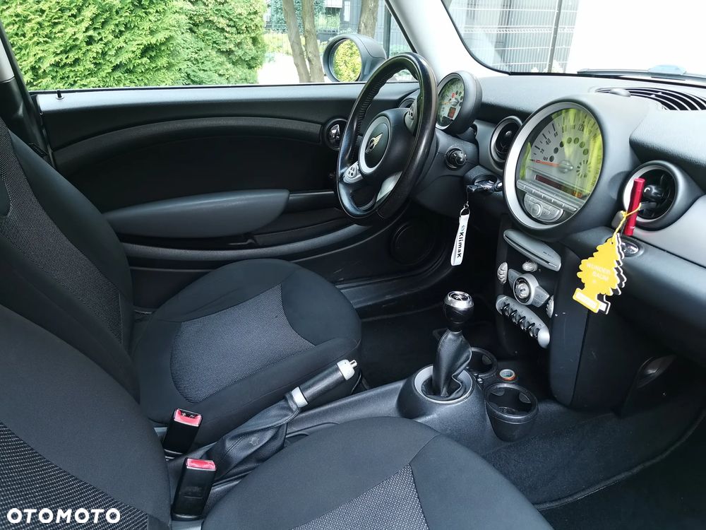 MINI Cooper Standard - 5