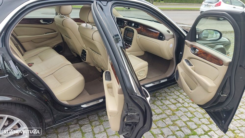 Jaguar XJ XJ6 2.7 D V6 Executive - 13
