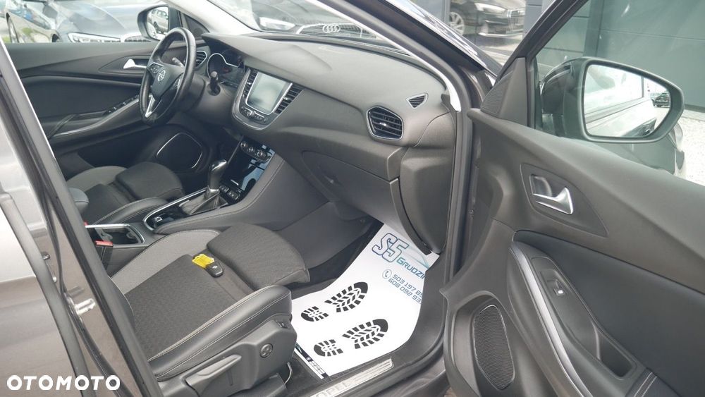 Opel Grandland X - 12